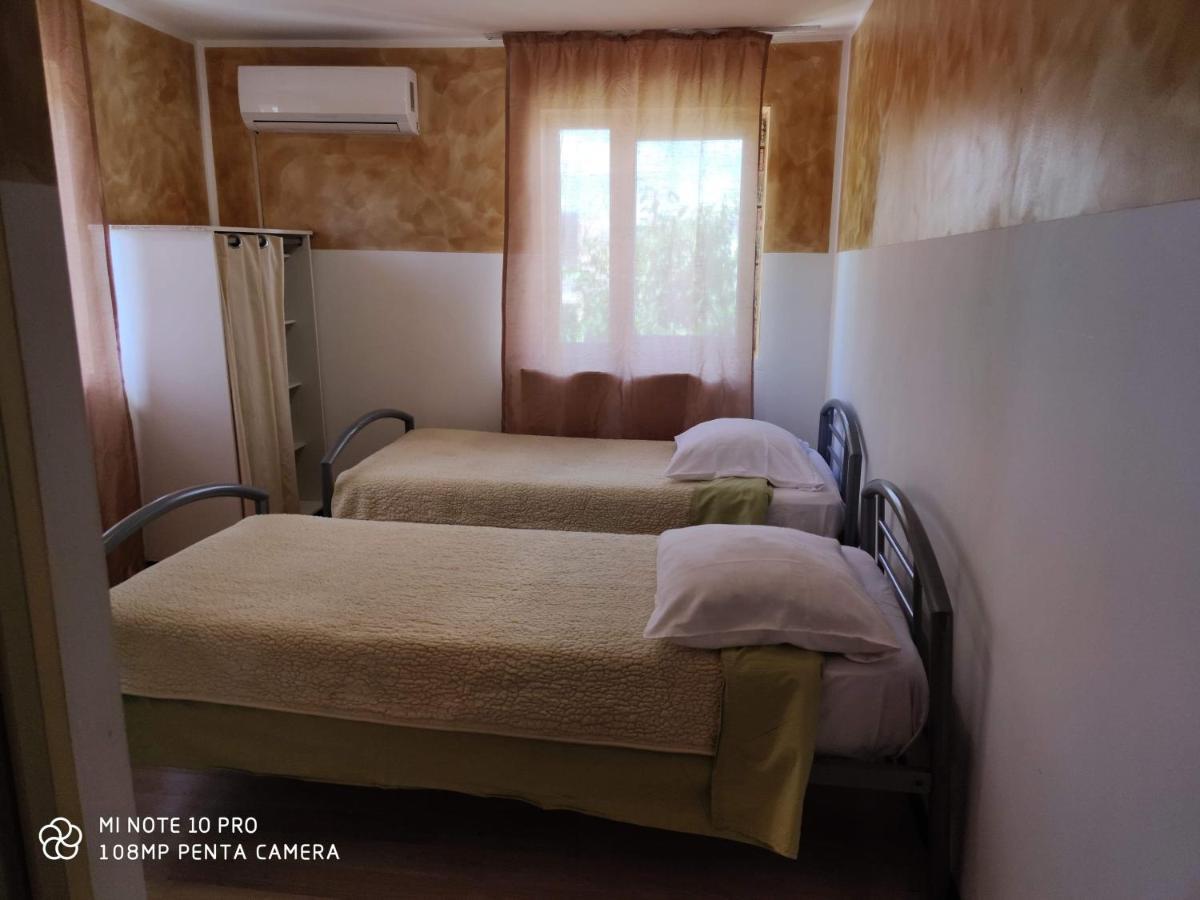 Alfredo Hostel ไกรโอวา ภายนอก รูปภาพ